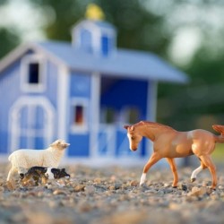 Horses Farms Home at The Barn Playset | 10 Piece Playset | 1 Stablemates Horses Included | 15" L x 4" W x 10" H | 1:32 Scale ...