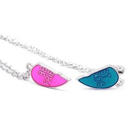 Best Friend Necklaces Alloy Engraved Broken Heart Friendship Pendants (2 Piece Set) for Girl and Boy $23.22 Kids' Dress-Up Ac...