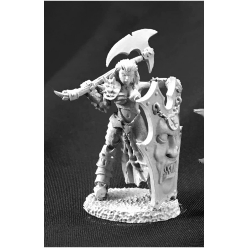 Dark Heaven Legends: Shaern Female Antipaladin $20.27 Miniature Novelty Toys