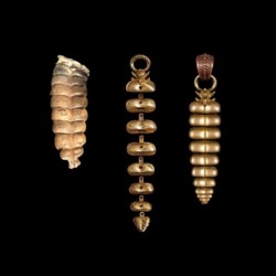 Rattlesnake Tail Rattle Pendant Necklace Brass Shakeable Fidget Jewelry for Women Men $48.49 Kids' Dress-Up Accessories